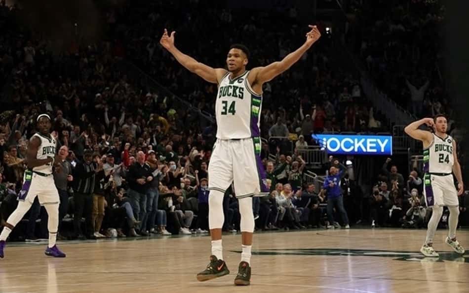 Antetokounmpo iguala feito de meio século na NBA