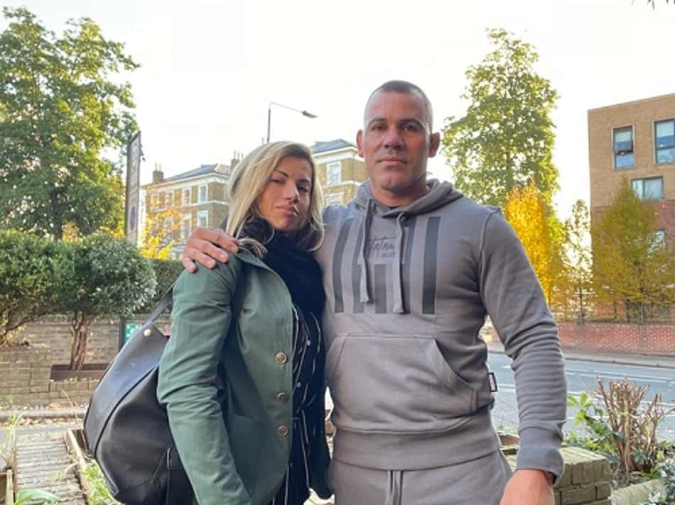 Jaqueline Turini e Leonardo Queiroz ajudaram a filha na batalha contra o bullying (Foto: Arquivo Pessoal)