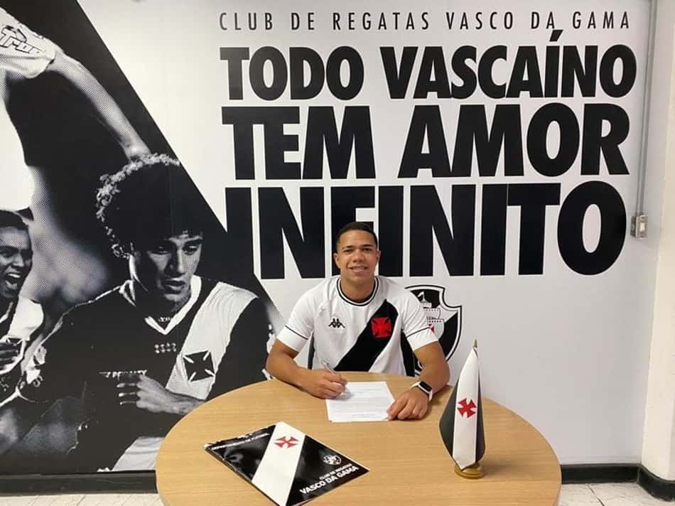 Meninos da Colina: Vasco acerta a contratação do lateral Wesley, ex-Grêmio, para a equipe Sub-20