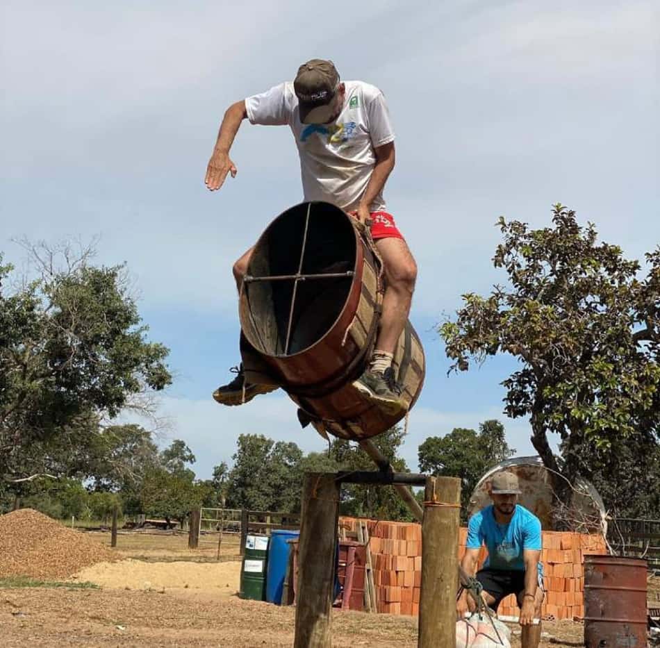 Yoga, treinamento funcional e alimentação regrada: campeão mundial explica como funciona a preparação de um atleta de alto rendimento da montaria