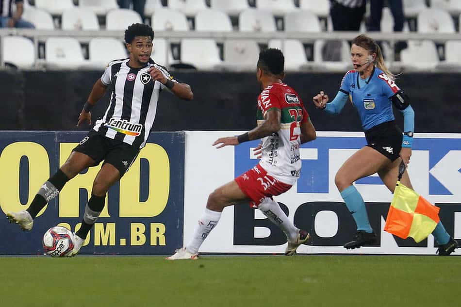 Botafogo pode perder pontos na Série B pela denúncia no STJD? Advogado explica ao L!