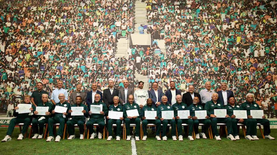 Palmeiras homenageia ídolos da Primeira e Segunda Academia com títulos sociais vitalícios