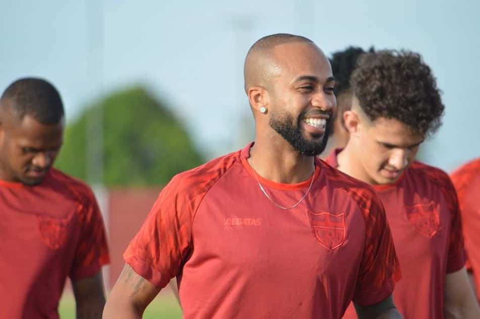 Wesley acredita no acesso do CRB rumo a Série A e espera que todos deem o máximo