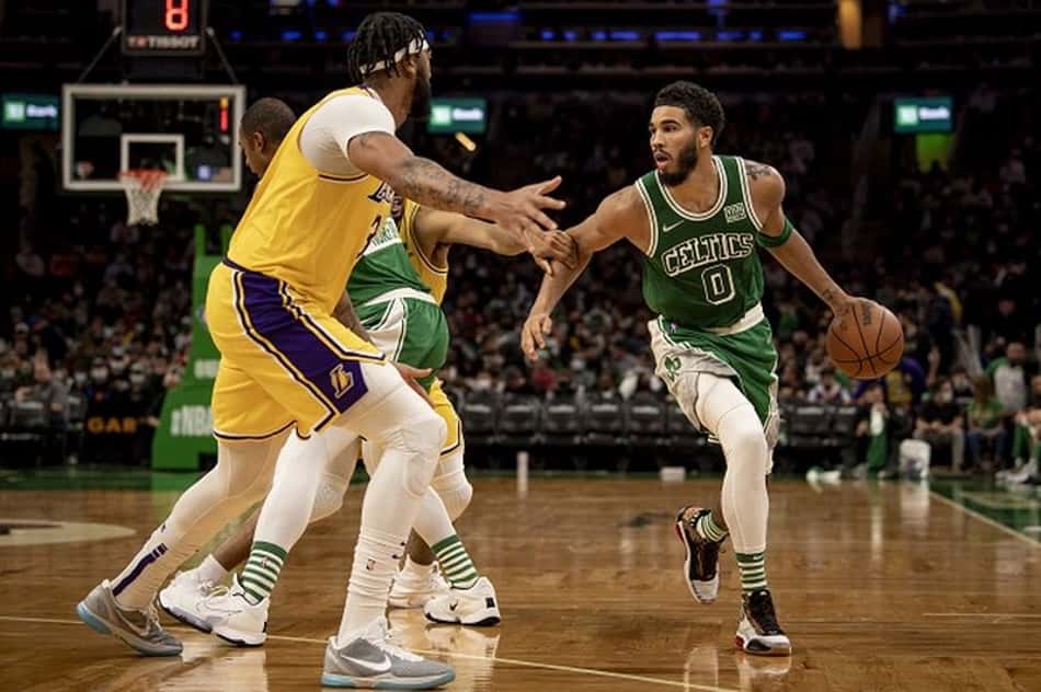 Técnico do Celtics: "Tatum precisa ter menos respeito por rivais"