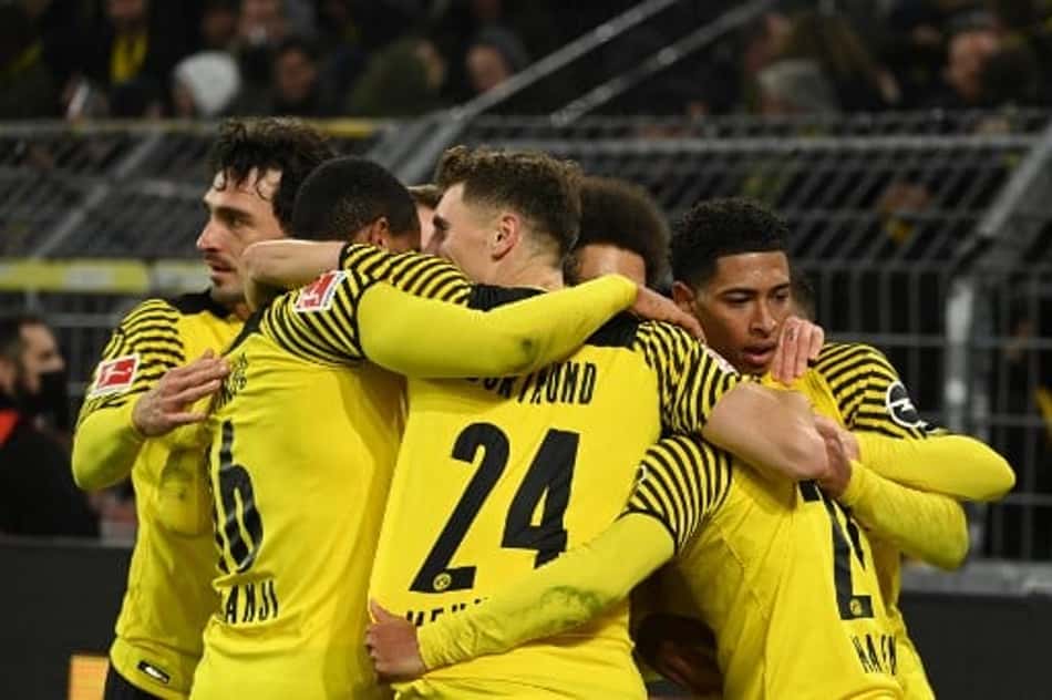 Reus decide, Dortmund vence e encosta no Bayern na Bundesliga