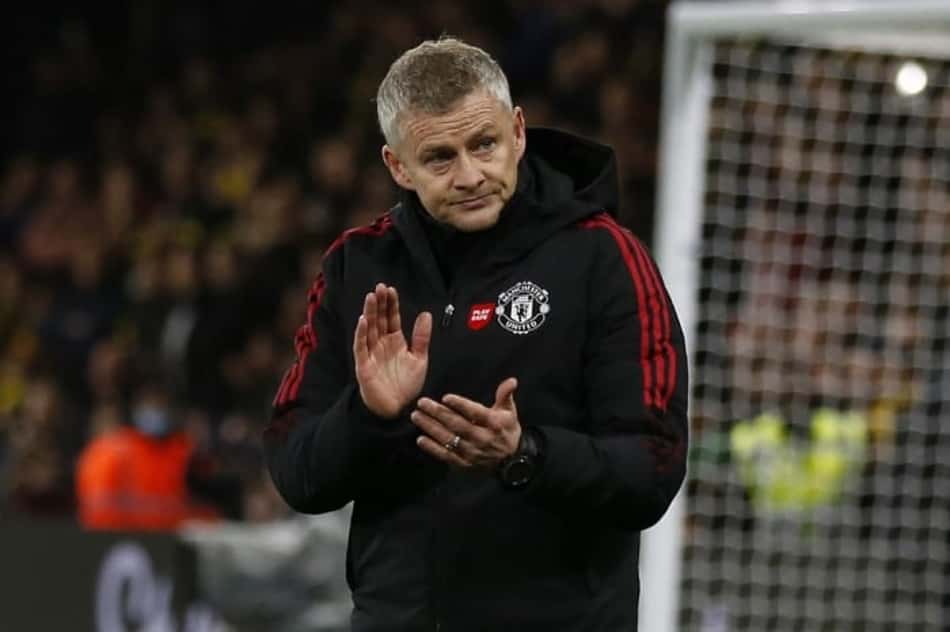 Após goleada sofrida para o Watford, Manchester United demite Solskjaer, diz jornalista