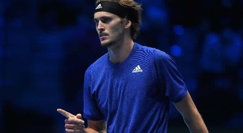 Zverev joga muito, bate Djokovic e alcança a decisão do ATP Finals