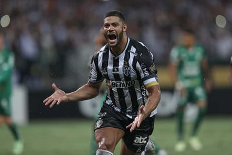 Hulk ganha prêmio de 'Mister Bumbum' após vencer Brasileirão com o Atlético Mineiro