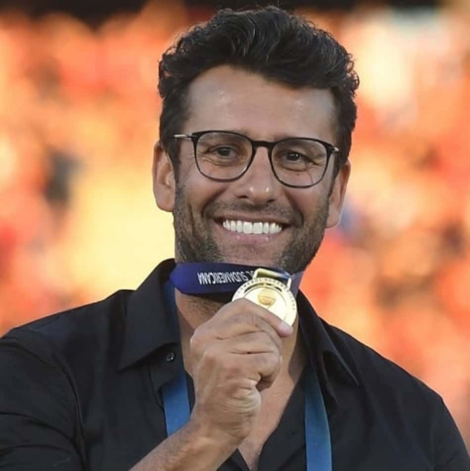 Após título da Sul-Americana pelo Athletico-PR, Valentim faz balanço do ano e diz: 'Dia mais feliz da carreira'