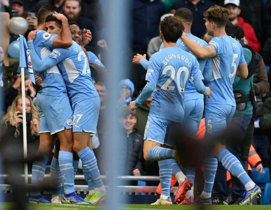 Manchester City vence Everton e segue na caça ao Chelsea pela liderança da Premier League
