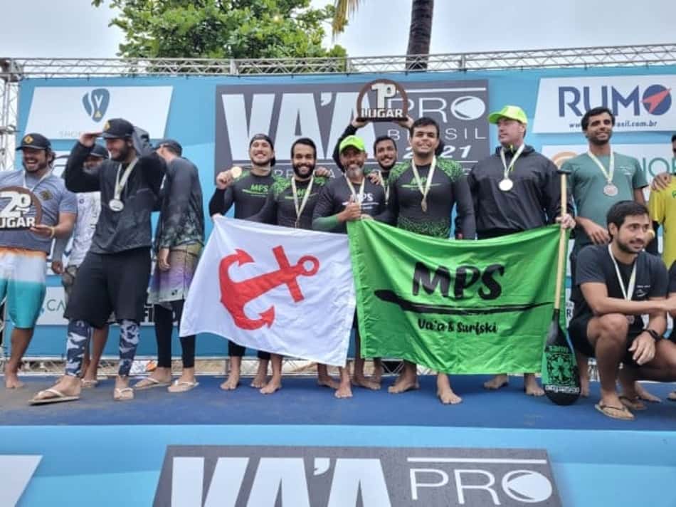 Equipe de Niterói (RJ) é campeã Brasileira de Canoa Havaiana