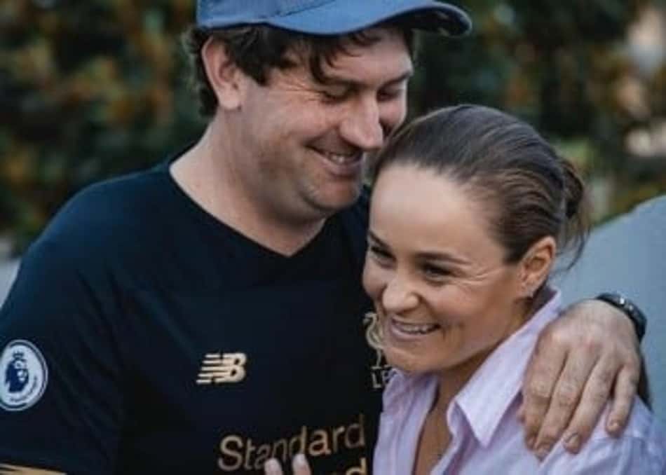 Barty anuncia que irá se casar