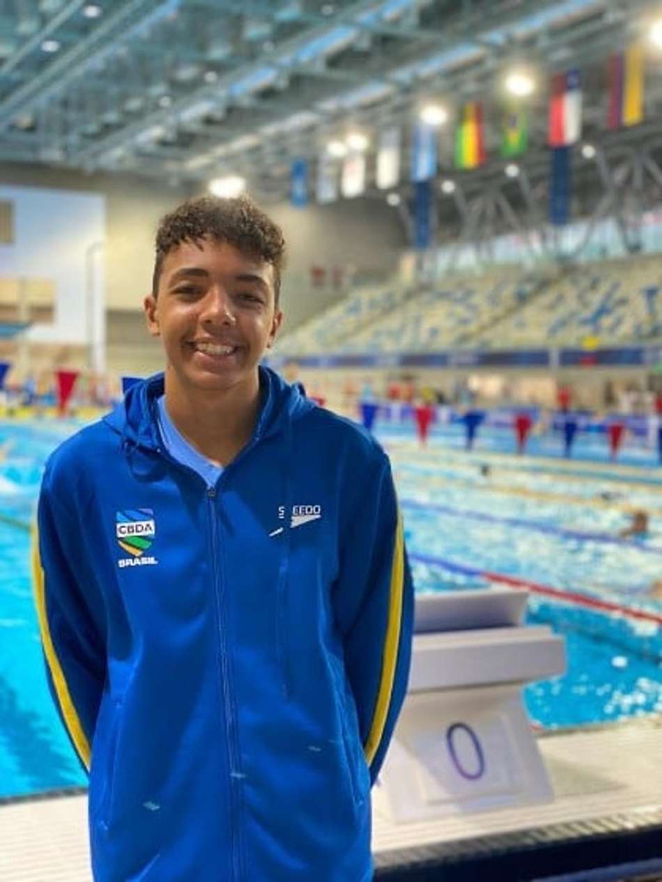 Campeão sul-americano juvenil, nadador do Fla encara o Brasileiro
