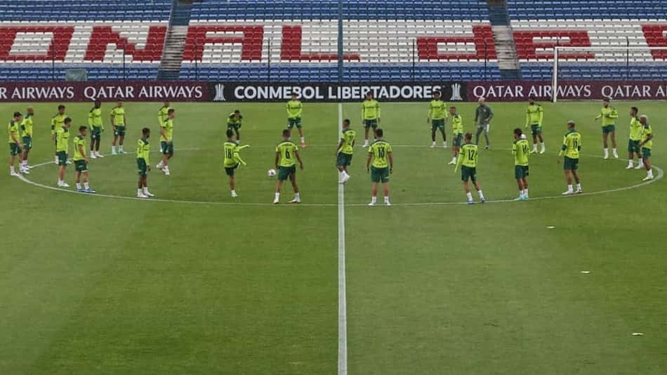 Palmeiras faz primeiro treino no Uruguai visando final da Libertadores