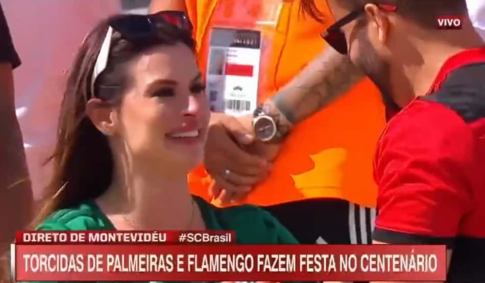 Flamenguista pede palmeirense em casamento na arquibancada do Centenário antes da final; veja!