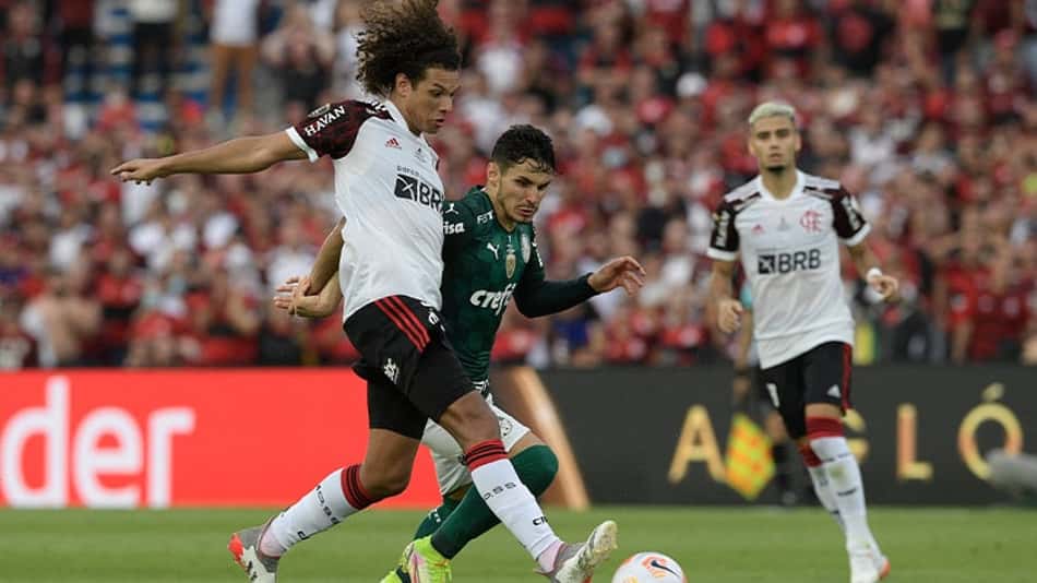 VÍDEO: Jogadores do Palmeiras xingam Arão em vestiário após vice do Flamengo: 'Ei Arão, vai tomar…'