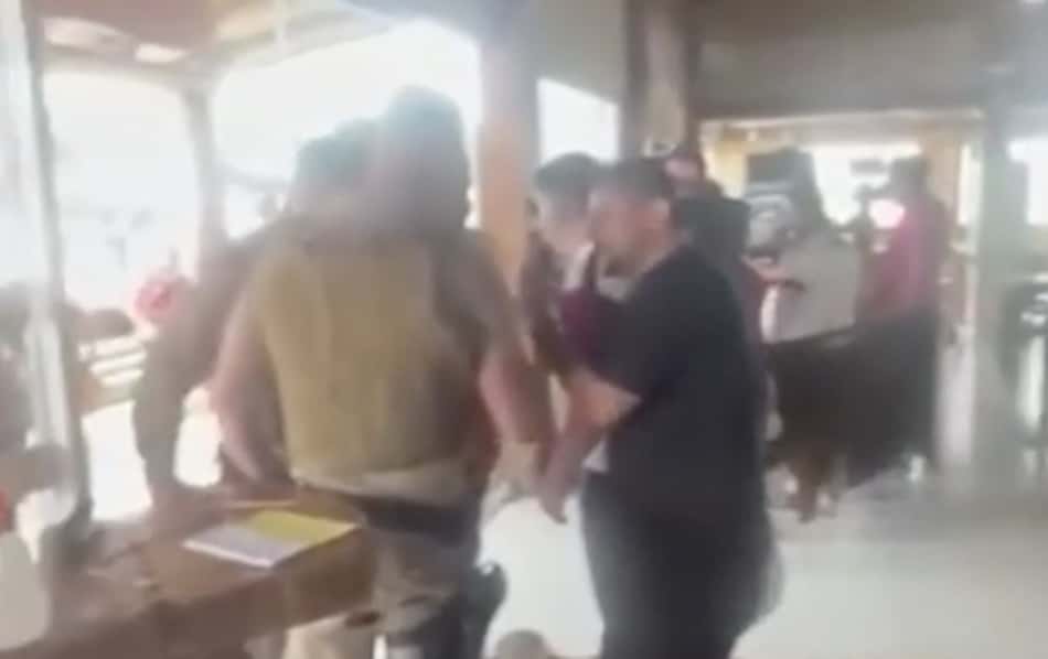Torcedores do Flamengo relatam caso de racismo em churrascaria em Santa Catarina