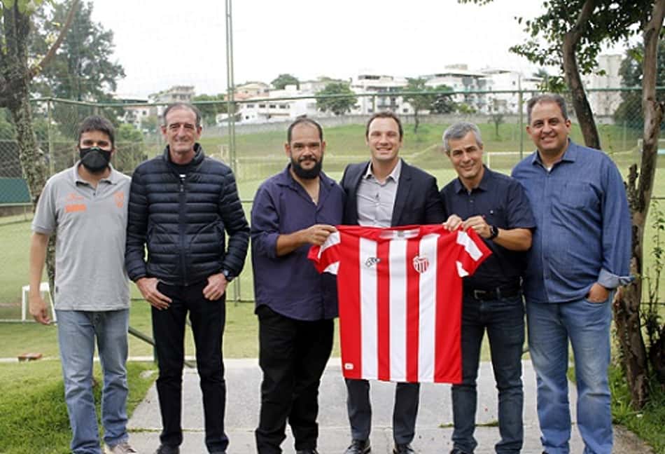 Parceria com o Coimbra é mantida e Villa Nova apresenta novo staff para comandar o time no Mineiro 2022