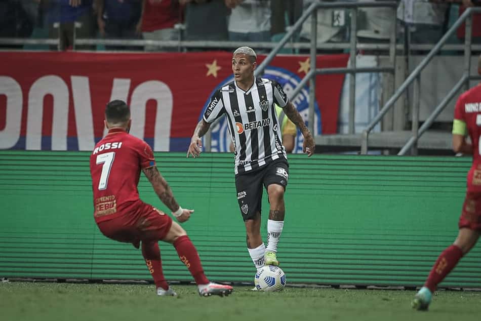 Atlético-MG terá retornos de Arana e Nathan Silva para confronto contra Bragantino