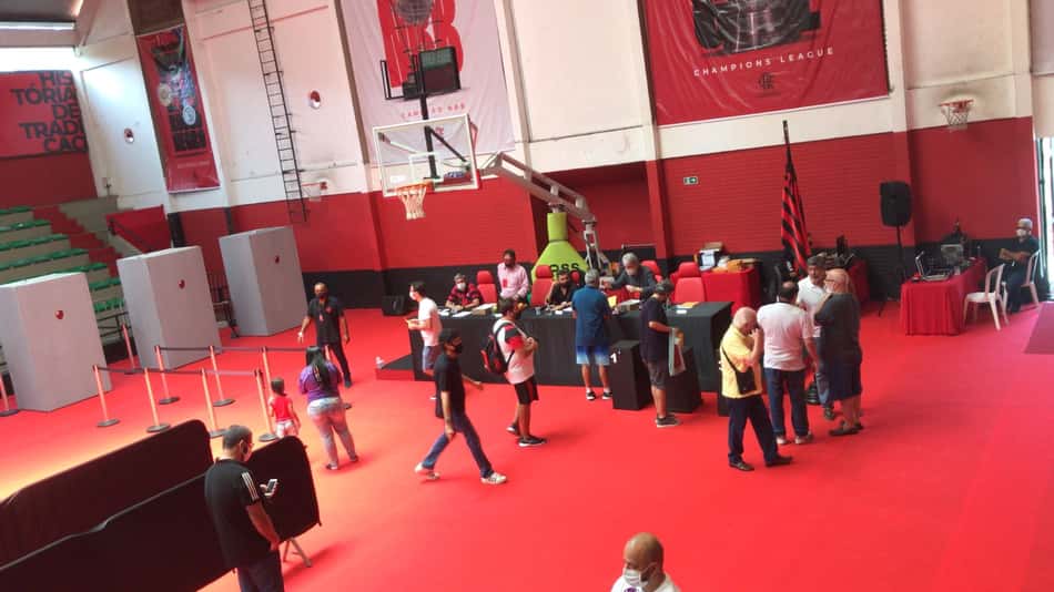 Em clima tranquilo na Gávea, candidatos à presidência do Flamengo votam e falam ao LANCE!