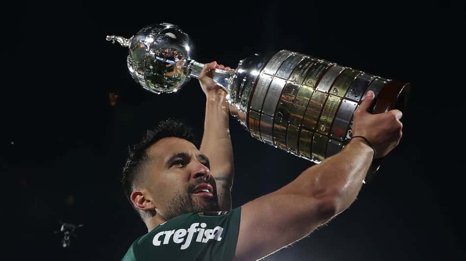 VÍDEO: Palmeiras promove homenagem aos tricampeões da Libertadores; assista