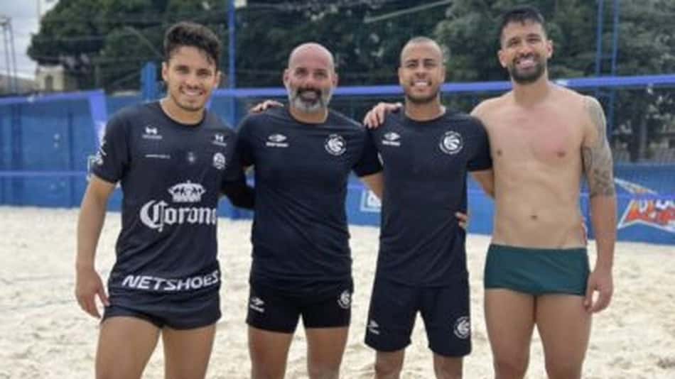 Praticante do futevôlei, Veiga explica como o esporte ajudou na sua evolução dentro de campo