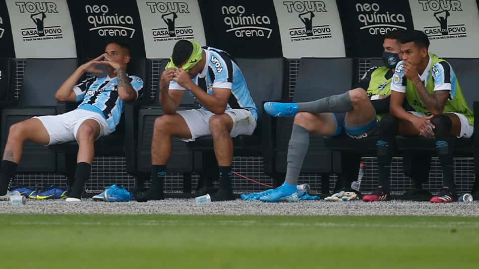 Casagrande lamenta situação complicada do Grêmio e avisa: 'Tinha que ter reagido na virada do turno'