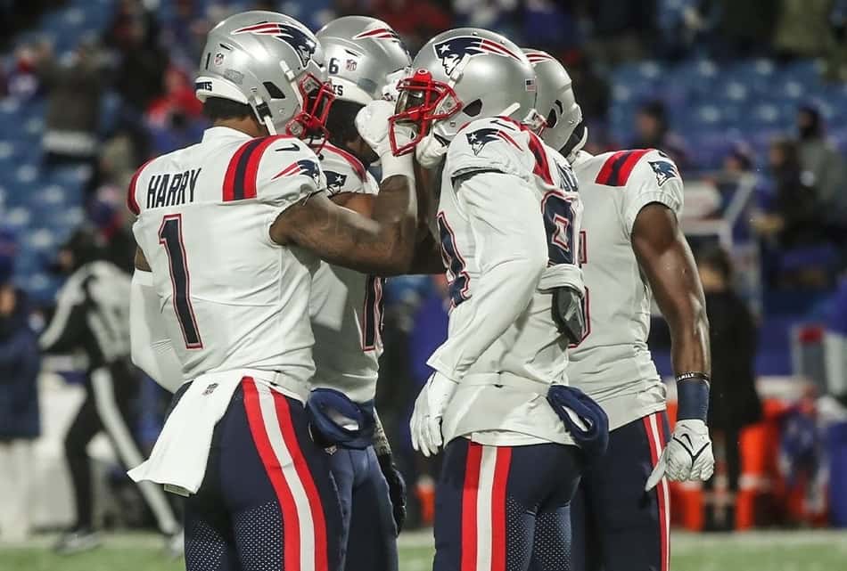 Com apenas três passes e uma defesa dominante, Patriots superam os Bills e vencem a sétima seguida