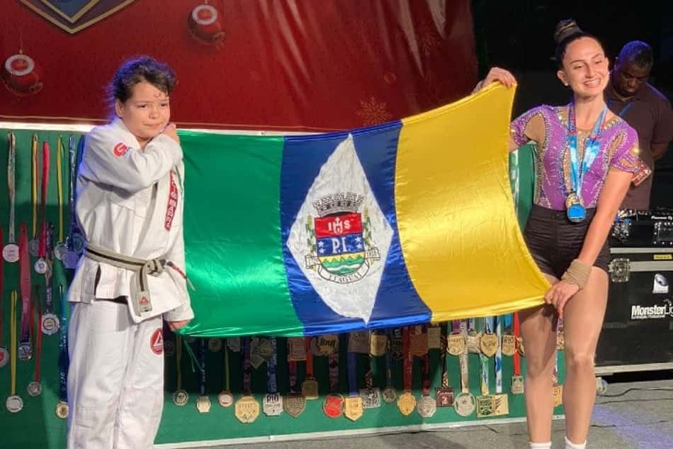Apresentação de campeãs de Jiu-Jitsu e ginástica é destaque dos primeiros dias da festividade 'Natal Eu Amo Itaguaí'