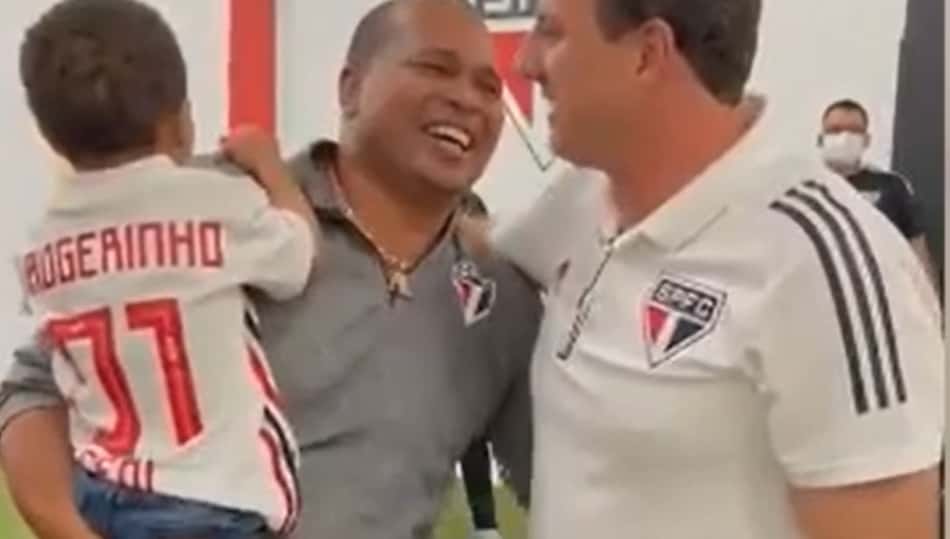 VÍDEO: Aloisio Chulapa leva seu filho para conhecer Rogério Ceni antes de partida do São Paulo no Morumbi