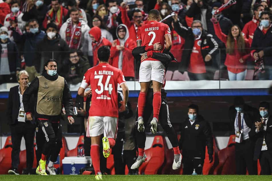 Benfica x Marítimo: onde assistir, horário e escalações do confronto da Primeira Liga