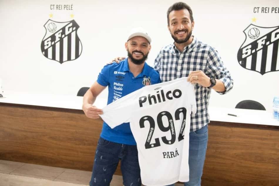 Pará se despede do Santos e recebe homenagem do clube