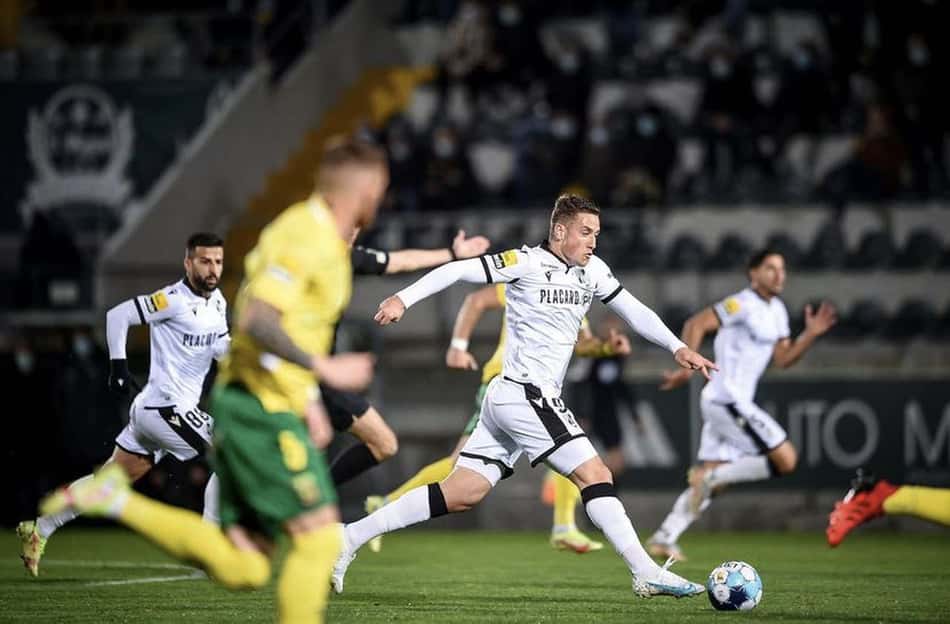 Bruno Duarte exalta confiança no Vitória de Guimarães em jogo com direito a gol e assistência do atacante