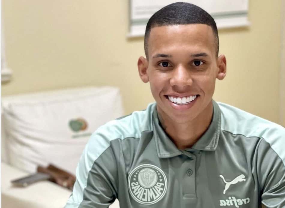 Palmeiras renova contrato com Garcia por conta de plano ousado para futuro