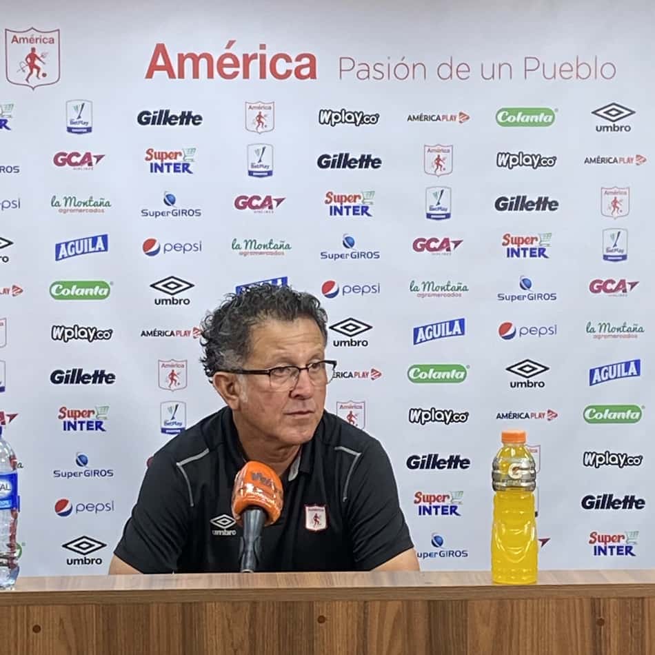 Ex-técnico do São Paulo cobra torcida do América de Cali: 'Tem que apoiar a equipe durante os 90 minutos'
