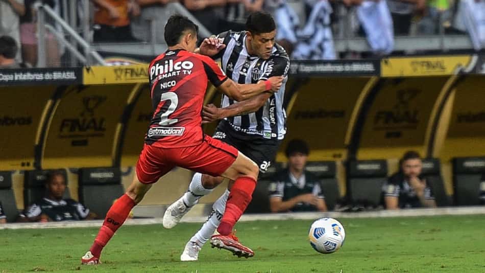 Pênalti a favor do Atlético-MG gera enxurrada de memes nas redes sociais; veja os melhores