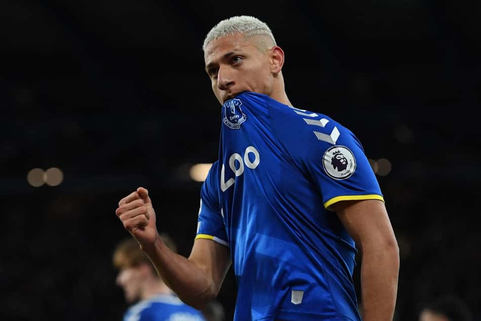 Richarlison está próximo de acertar com novo clube no futebol inglês