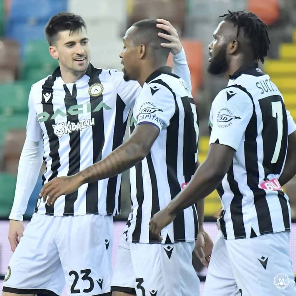Udinese, de Samir, goleia o Crotone e avança às oitavas de final da Copa da Itália