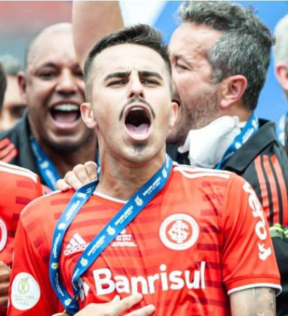 Após Brasileirão Sub-20, Bernardo projeta mais dois títulos com o Internacional