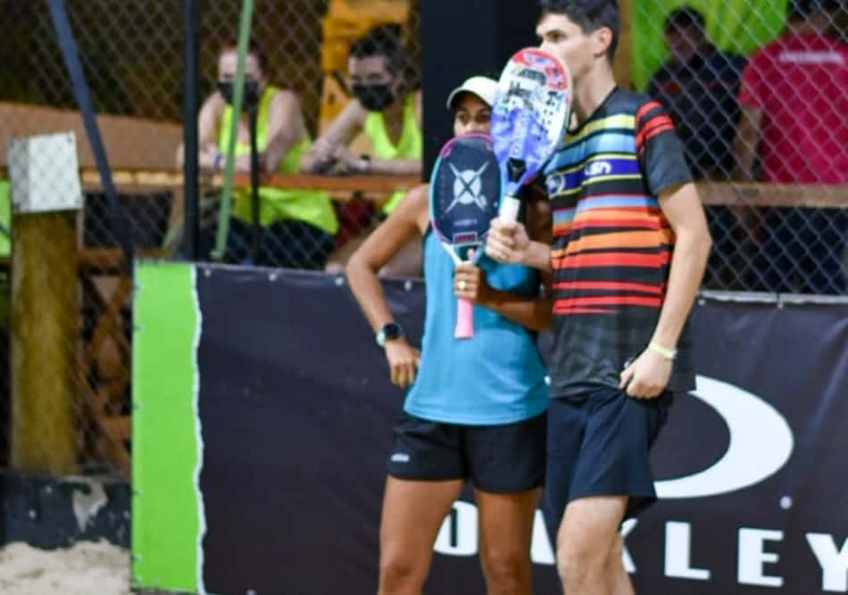 Joana Cortez e russo Burmakin levam o título de dupla mista no Follow the Beach em Campinas