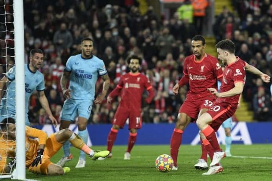 De virada, Liverpool vence o Newcastle e segue na busca pela liderança da Premier League