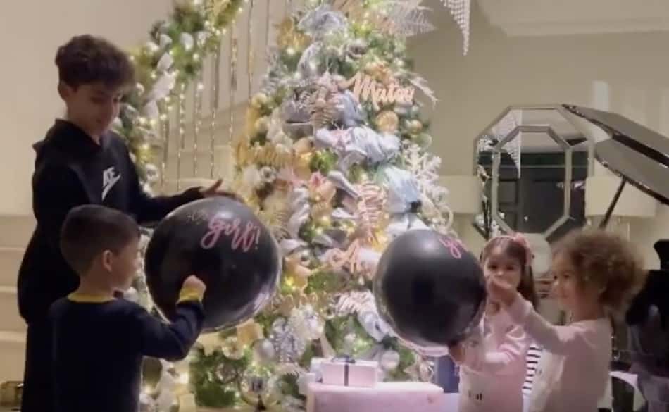 VÍDEO: Chá revelação! Cristiano Ronaldo revela que terá casal de filhos gêmeos