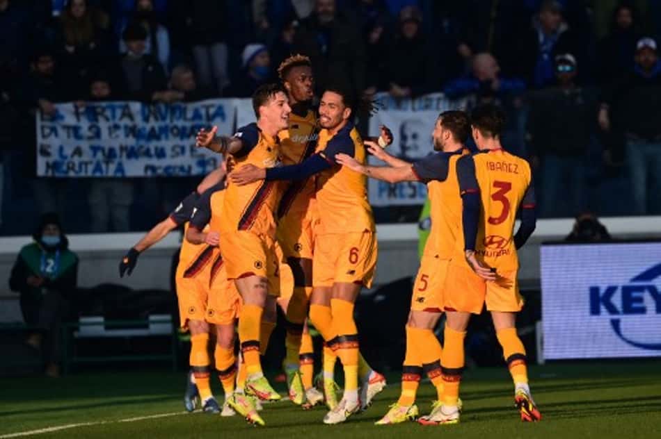 Roma surpreende, goleia Atalanta fora de casa e se aproxima do G-4