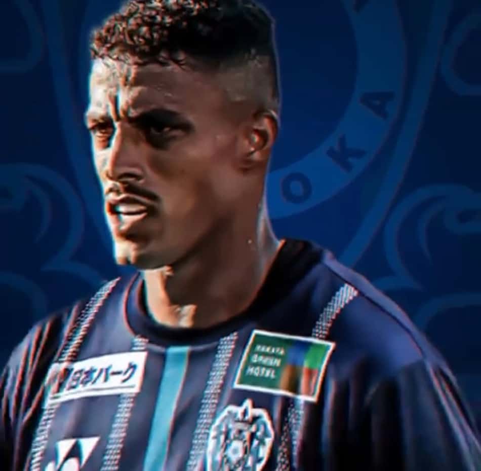 Lukian assina com o Avispa Fukuoka e espera grande 2022 no clube