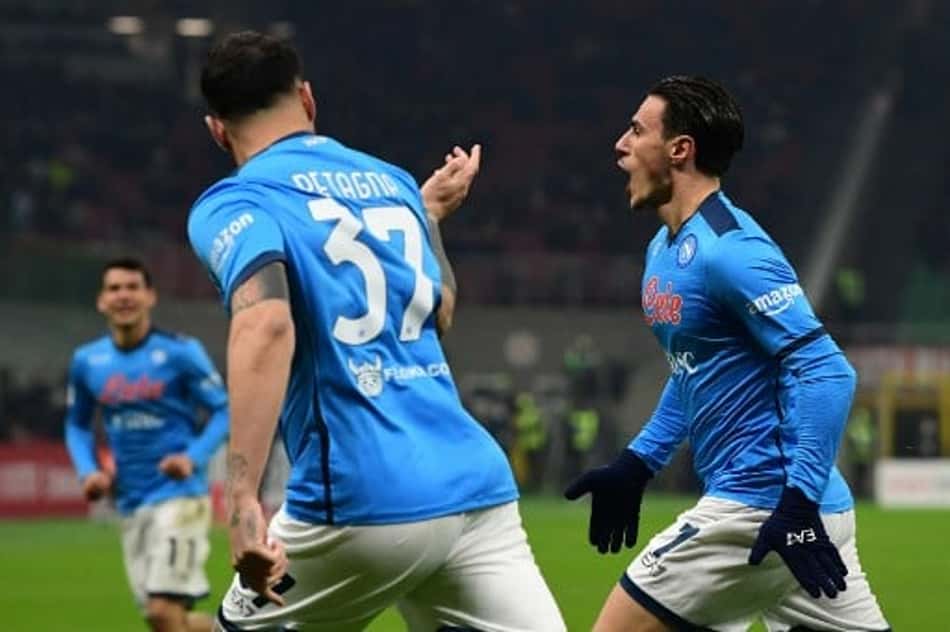 Com emoção no fim, Napoli vence o Milan em confronto direto do Campeonato Italiano