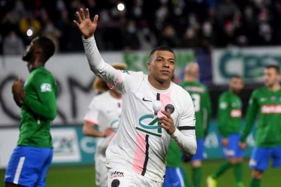 Com dois de Mbappé, PSG vence o Feignies e avança de fase na Copa da França