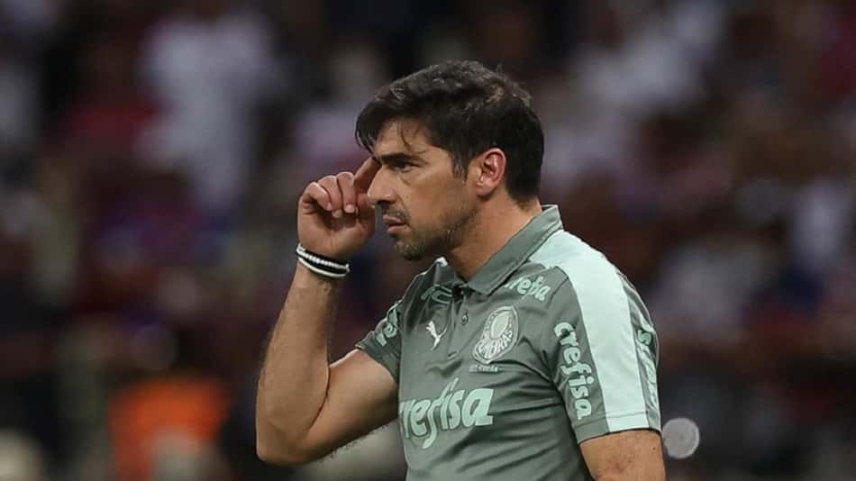 Com duas Libertadores pelo Palmeiras, Abel Ferreira é eleito melhor treinador da América