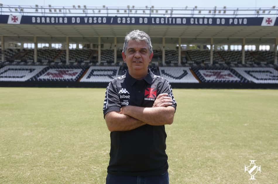 Carlos Brazil cita reforços do Vasco: 'Trabalhando para entregarmos à nossa torcida um time competitivo'