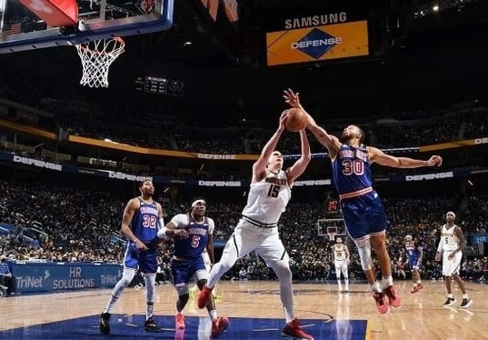 Mesmo com marca histórica de Curry, Nuggets vence Warriors