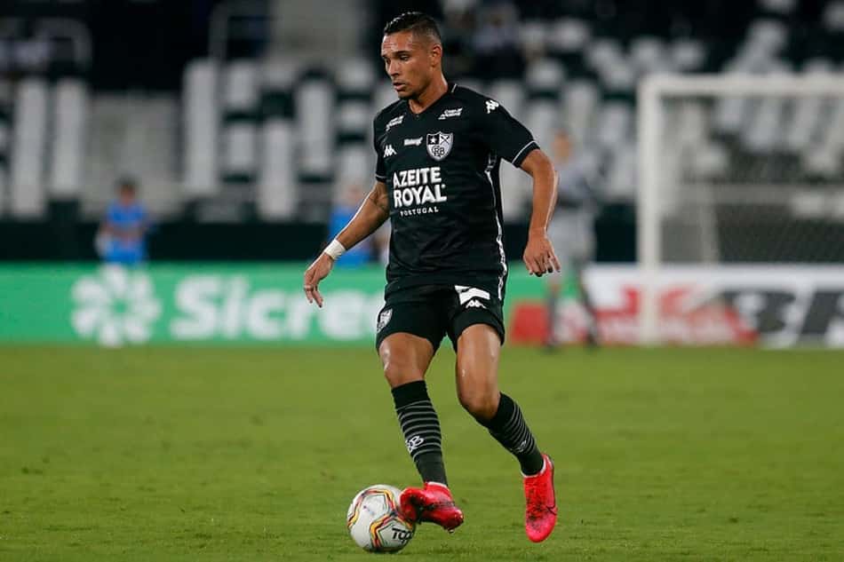 Contratos de Luiz Fernando e Marcinho com o Botafogo são reativados na CBF